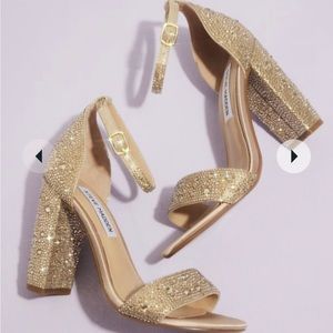 STEVE MADDEN X DB

crystal-studded gold curved block heel